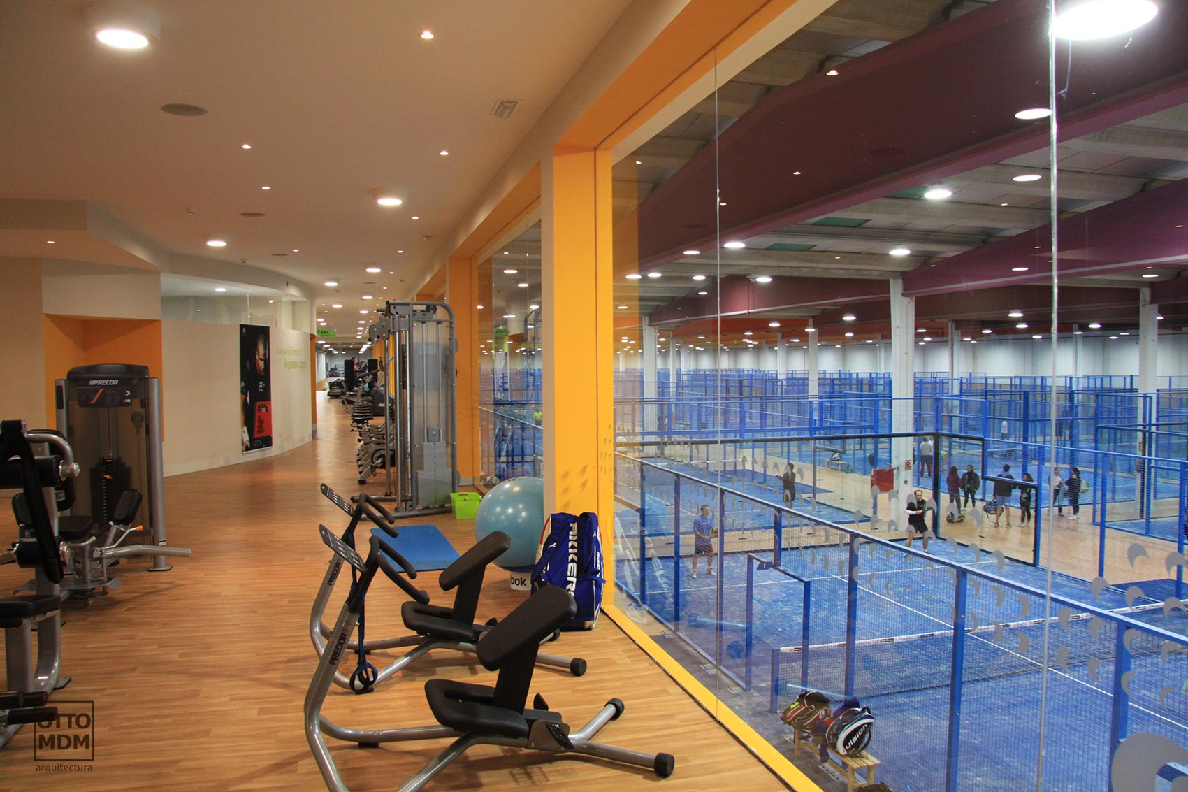 Equipamiento arquitectura, Sunset Padel Indoor - Otto Medem Arquitectura