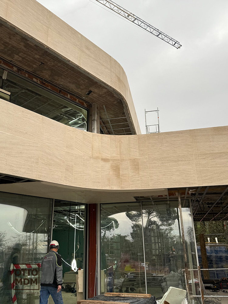 Vivienda de lujo en Madrid, Somosaguas, avanzando las obras