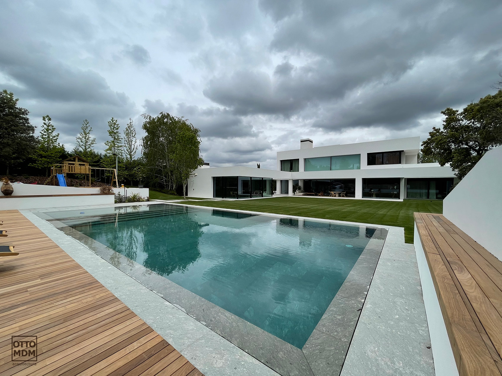 Vivienda unifamiliar de lujo en Madrid, La Finca, Los Lagos - Otto Medem Arquitectura