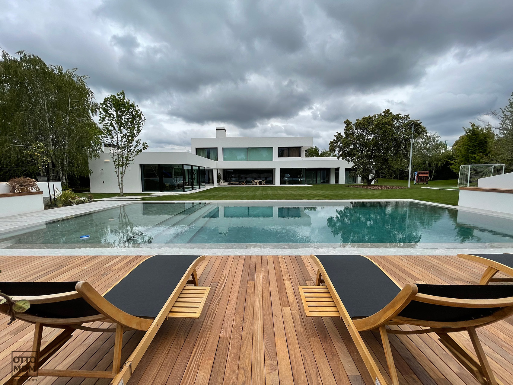 Vivienda unifamiliar de lujo en Madrid, La Finca, Los Lagos - Otto Medem Arquitectura