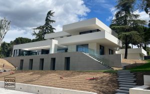Viviendas unifamiliar de lujo en Madrid, arquitectura mediterránea de vanguardia