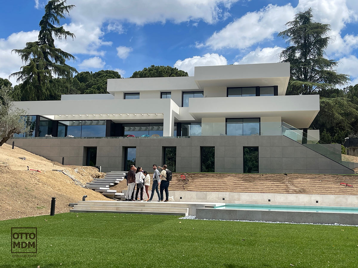 Luxury single-family homes in Madrid, avant-garde Mediterranean architecture Luxury single-family homes in Madrid, avant-garde Mediterranean architecture