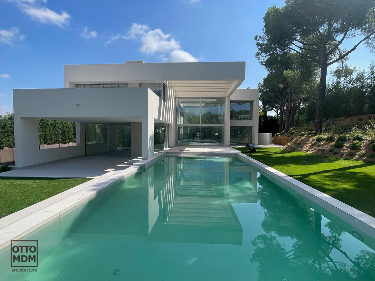 Vivienda unifamiliar de lujo en Madrid, arquitectura mediterránea de vanguardia Vivienda unifamiliar de lujo en Madrid, arquitectura mediterránea de vanguardia