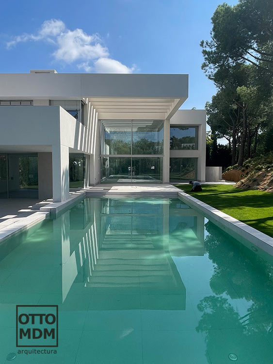Vivienda unifamiliar de lujo en Madrid, arquitectura mediterránea de vanguardia Vivienda unifamiliar de lujo en Madrid, arquitectura mediterránea de vanguardia